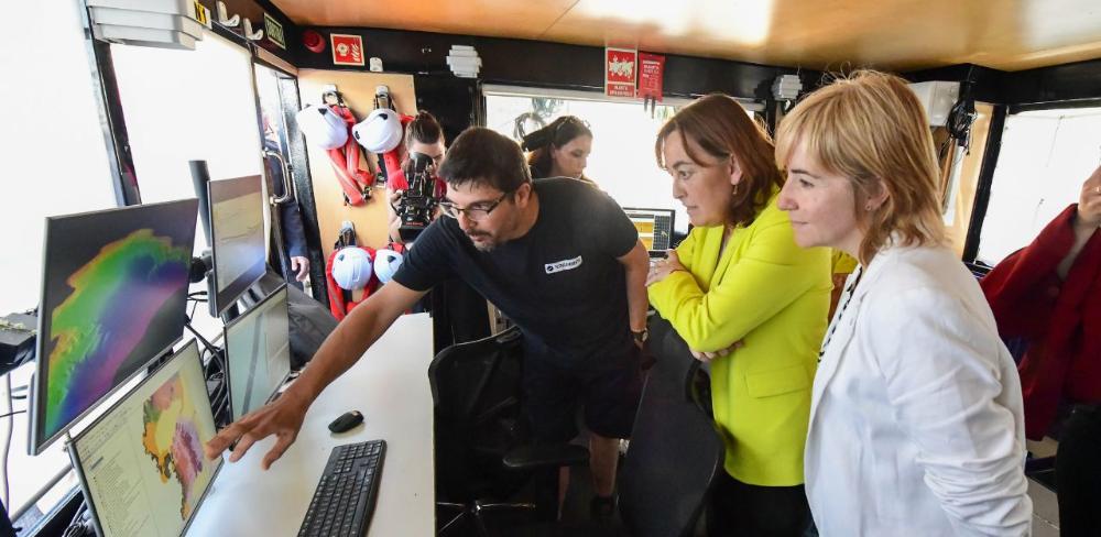 Visita al vaixell que ha prospectat el fons marí mitjançant diferents sensors d’adquisició de dades